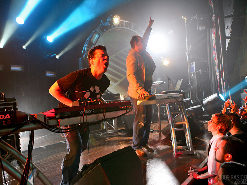  THE CRYSTAL METHOD 